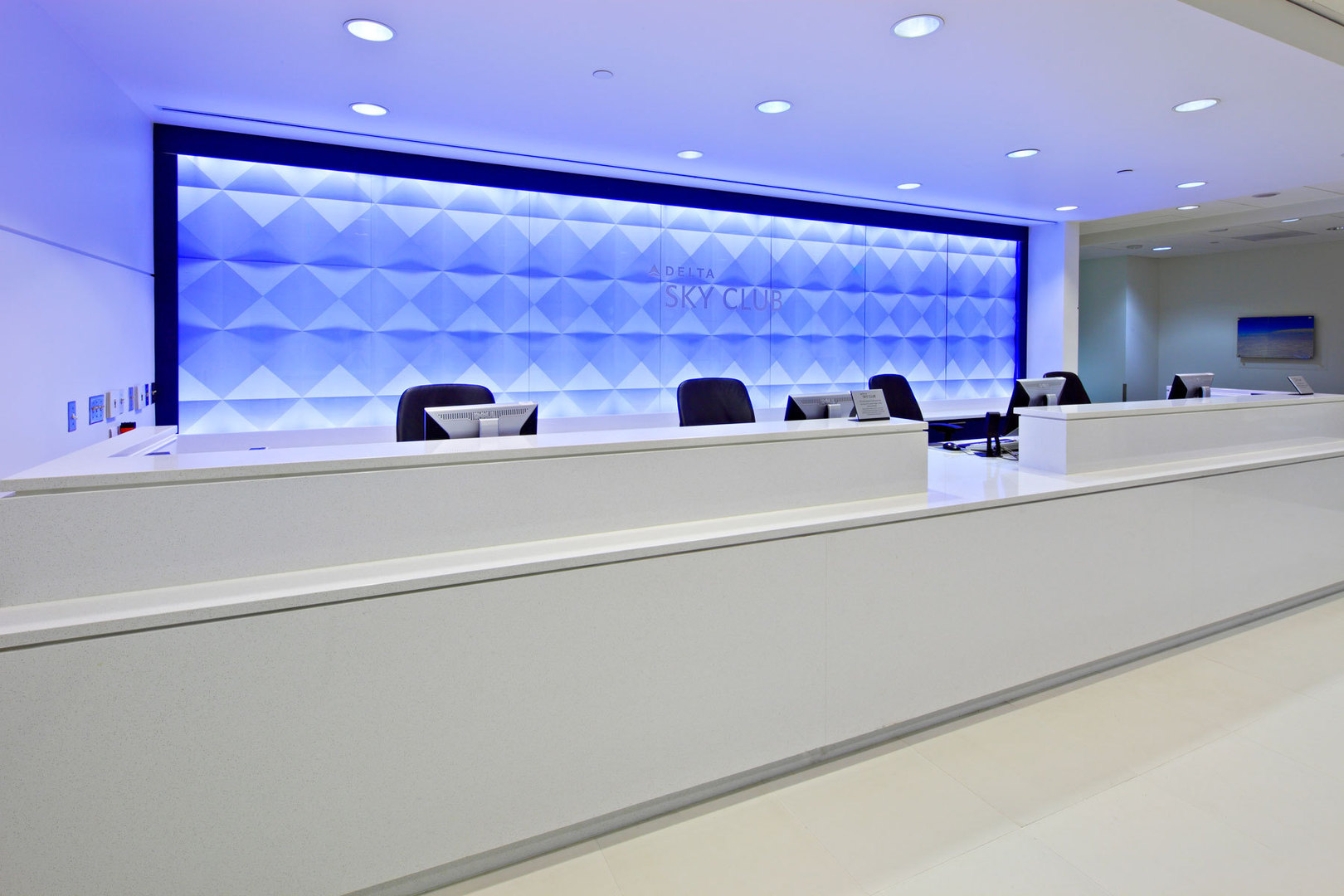 Delta Air Lines LAX Terminal 5 Sky Club Renovation