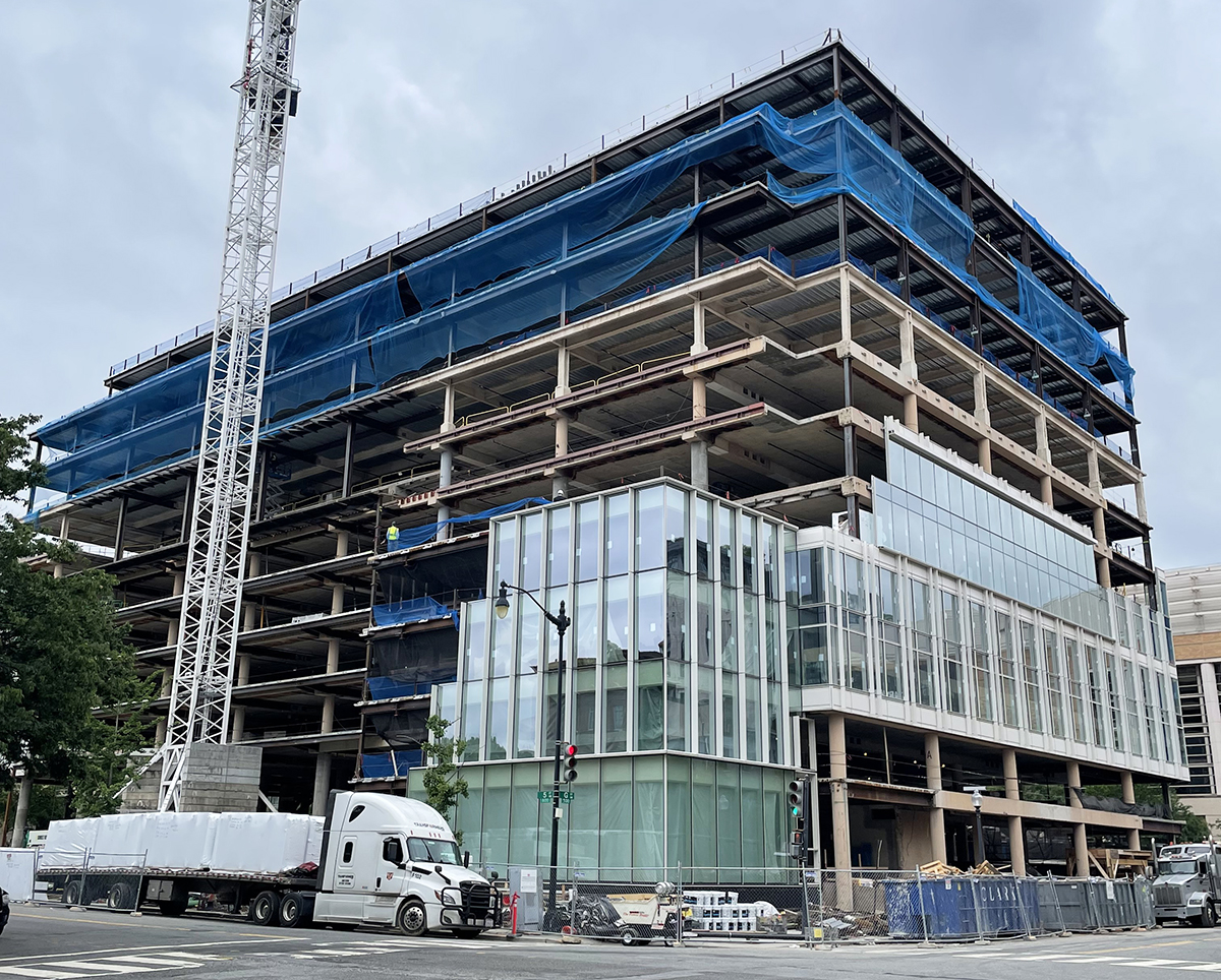 600 Fifth Tops Out