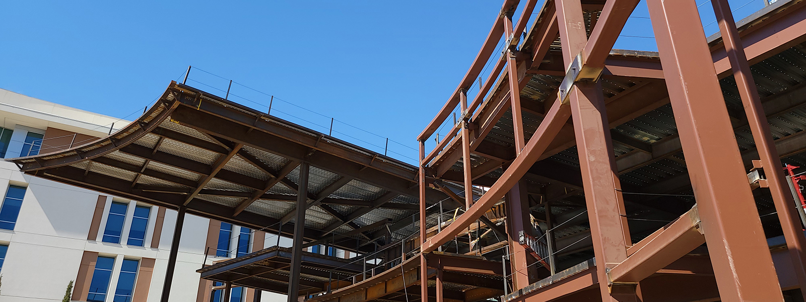 Clark Construction Reaches Key Milestone in Clovis Community Medical Center Expansion 