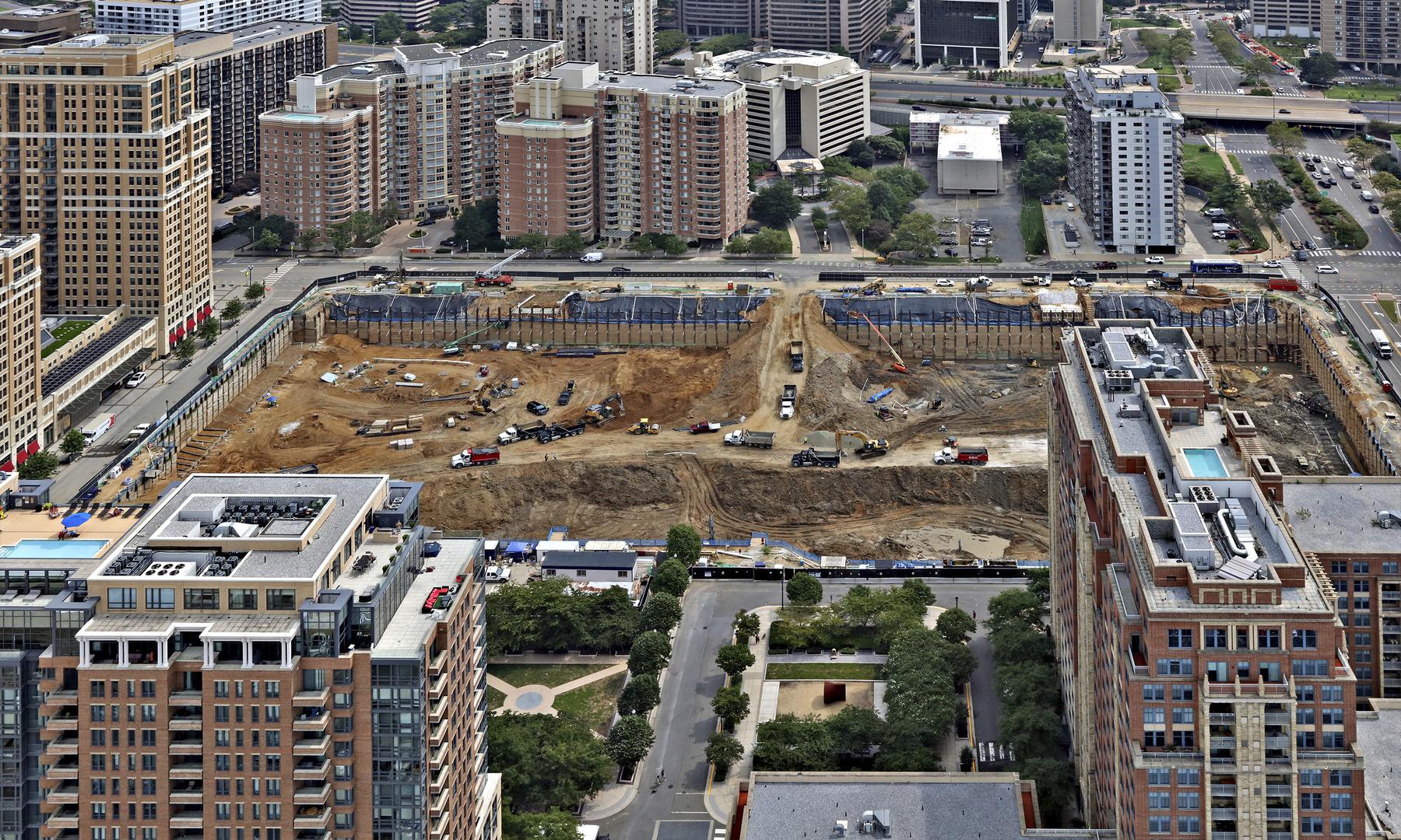 aerial progress shot of Met Park Parcels 6, 7, and 8 with foundation work