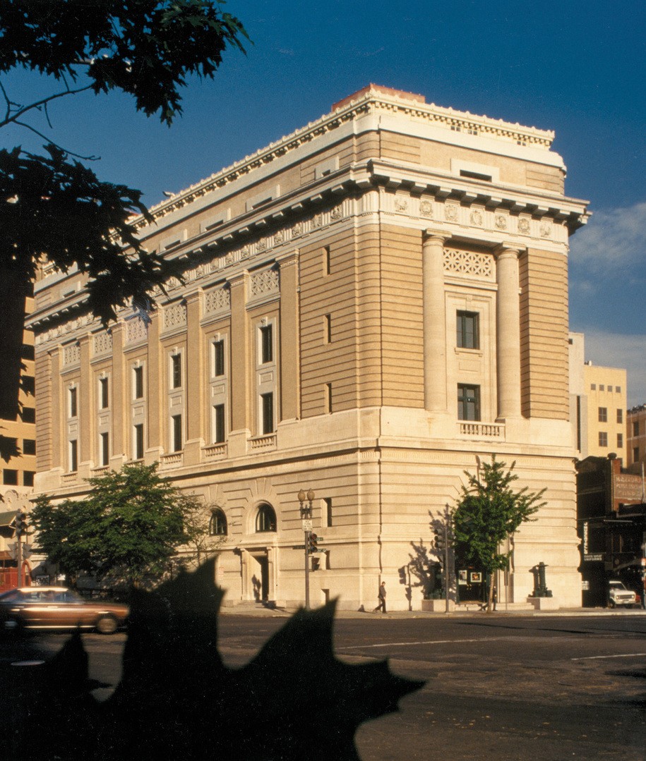 National Museum of Women in the Arts