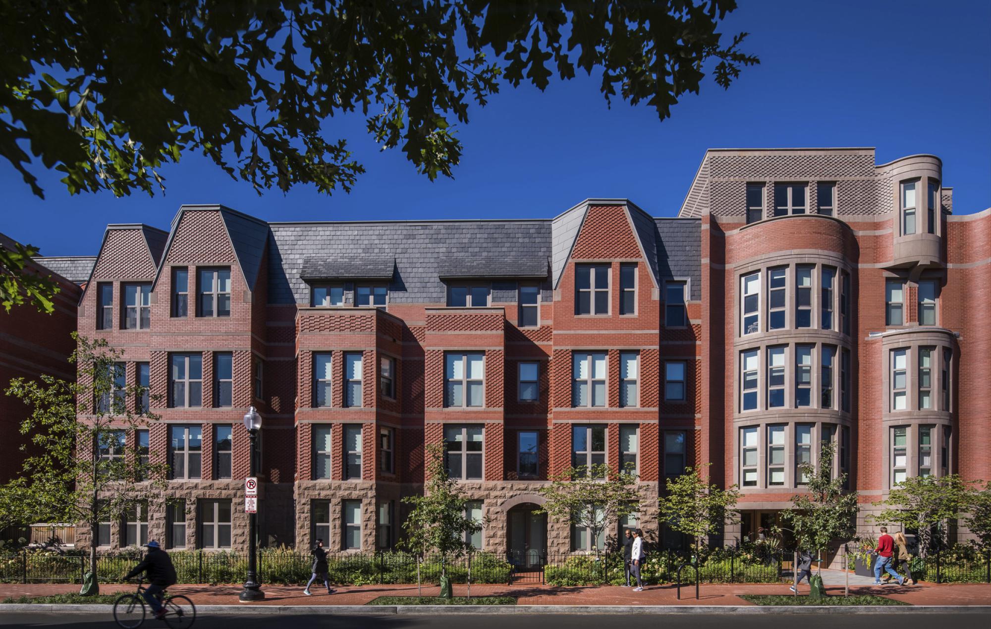 700 Penn