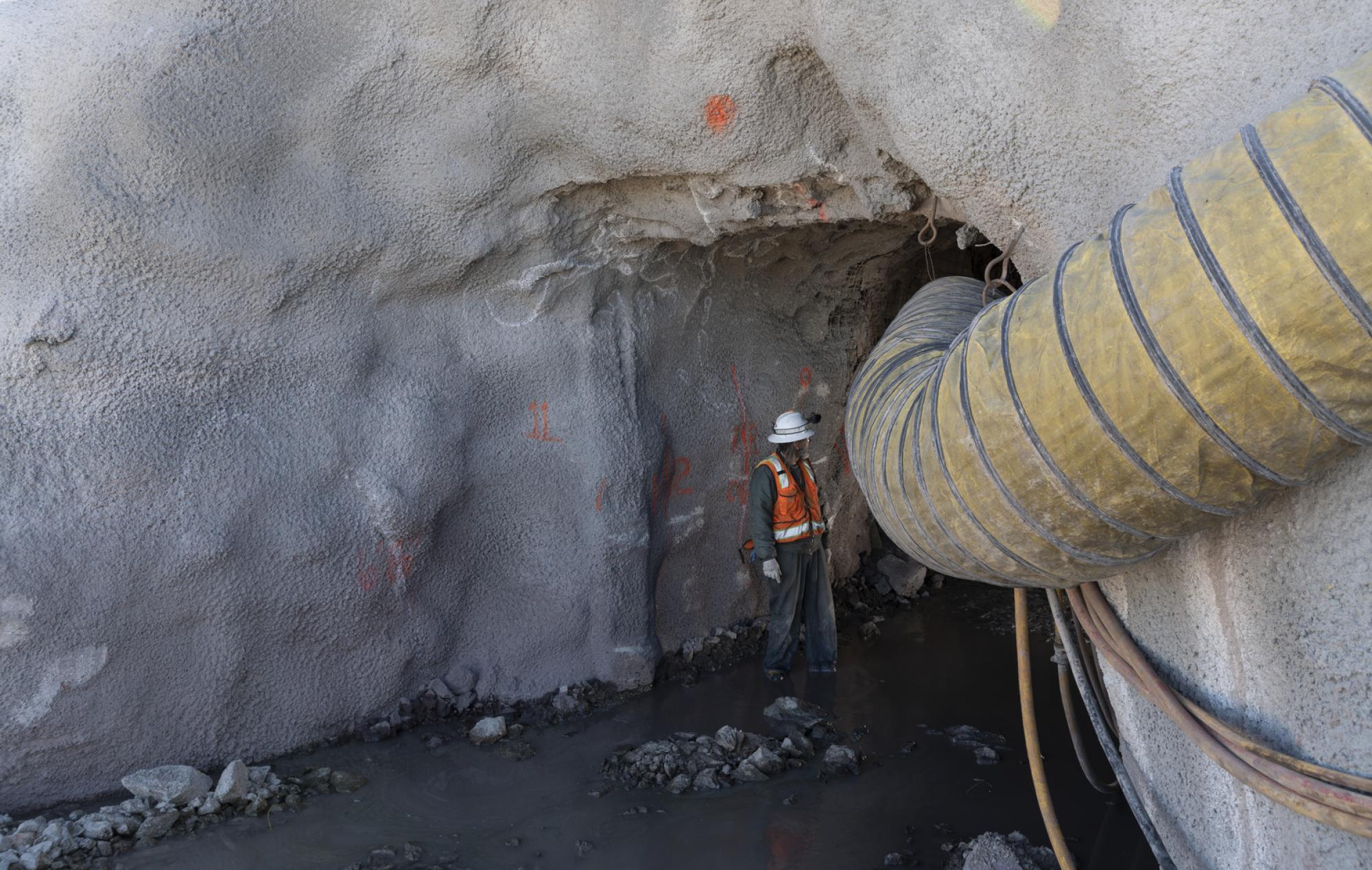 Gold Road Mining in Oatman Arizona by Atkinson Construction